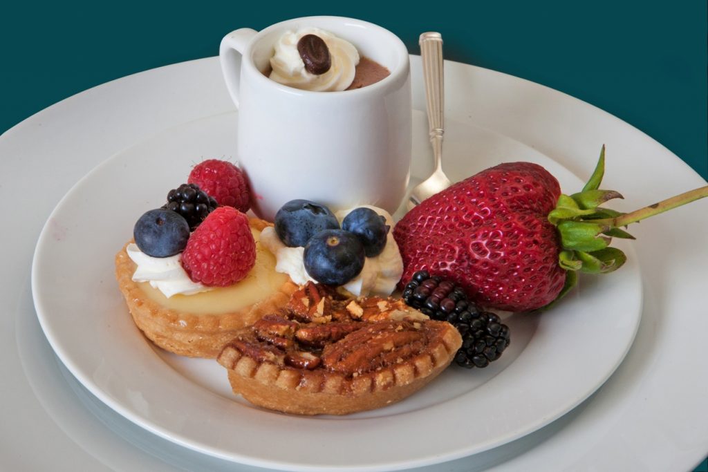 Carousel-Catering-Inc-Trio-of-Desserts-Pots-du-Creme-Mini-Pecan-Pie-Lemon-Tart